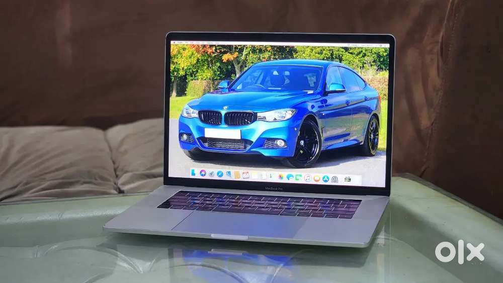 Apple Macbook Pro i7 16GB Ram 512GB Apple SSD 5.5gbGraphics 2019 Mfd