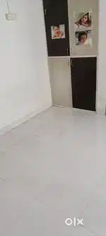 1 BHK Flat for Rent in Jivrajpark Bacholer & Family Allow