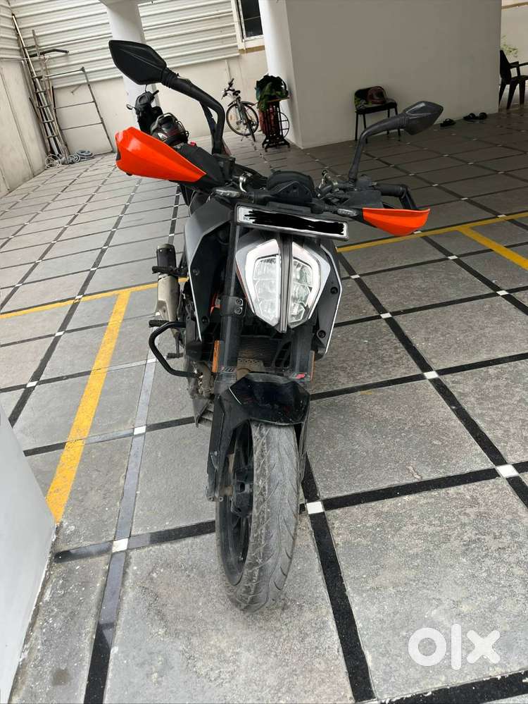 KTM Duke 250 (2021) — Single Owner  Excellent Condition  Only 19,246
