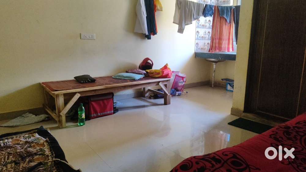 Boy's Hostel available in Nayapali