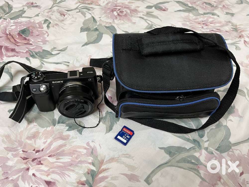 Sony NEX-6 16.1 MP Mirrorless Camera with 16–50mm Lens