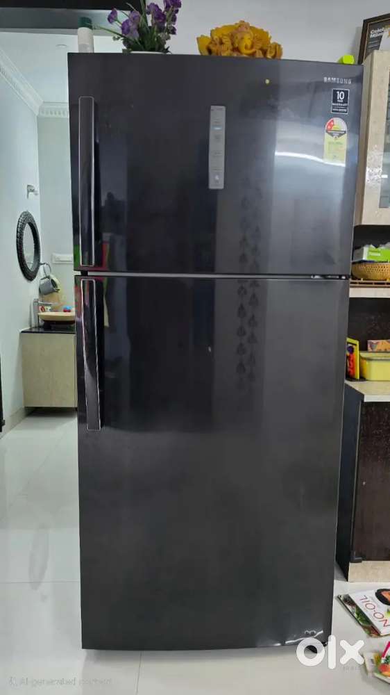 Samsung Refrigerator 620L Black color in very good condition.