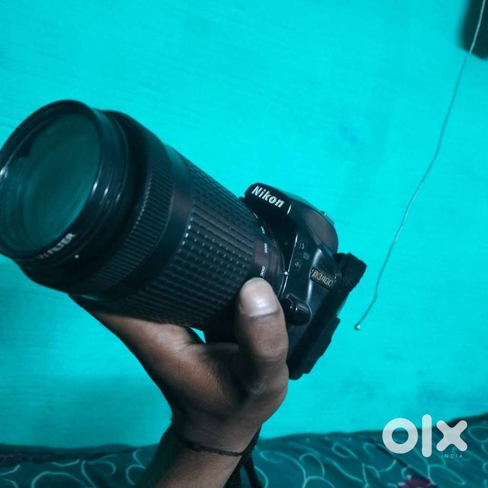 Nikon D 3400 DSLR camera with nikon AF-P DX nikkor 70-300mm