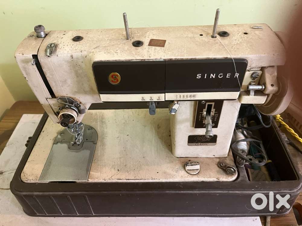 Sewing machine singer classic model fully automatic