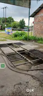 Hydraulic lift car washing machine