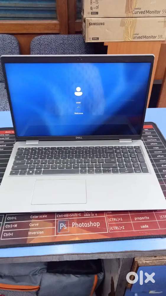 Dell precision 3561 mobile workstation laptop core i7-11th Gen,4Gb Gra