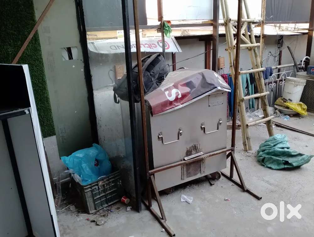 Resturant items tandoor  with gas burner