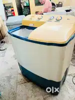LG company semi automatic washing machine