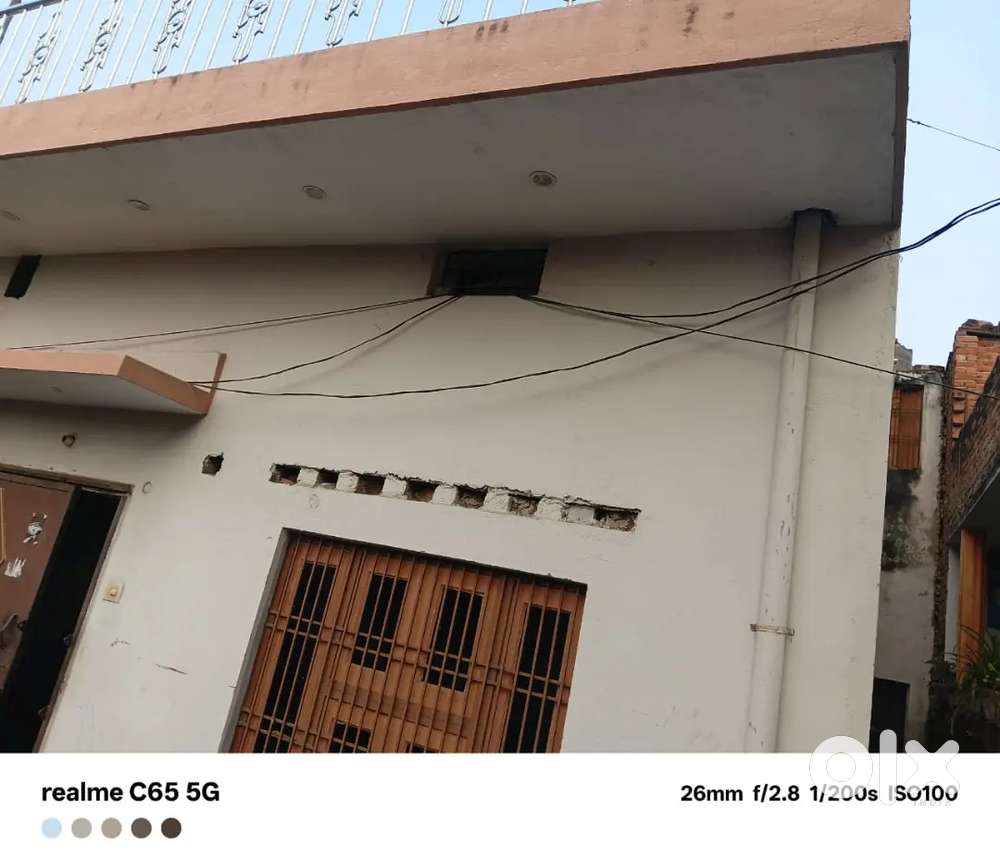 Price negotiable 10 year old house complete familyhouse urgently sell