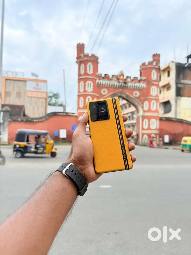 REALME GT 7T 8 GB 256 GB YELLOW 10 MONTH WARRANTY REMAINING