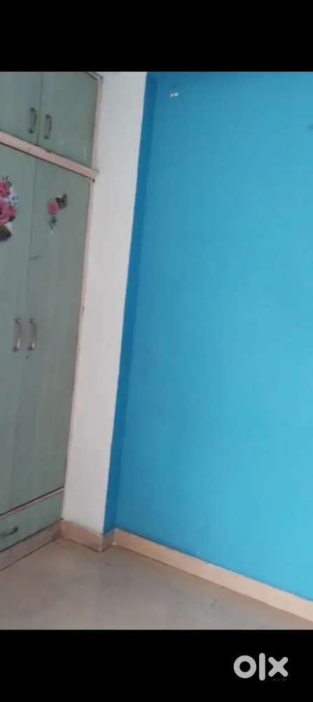 2 Bhk flat available near Govind nagar Bhadoria park