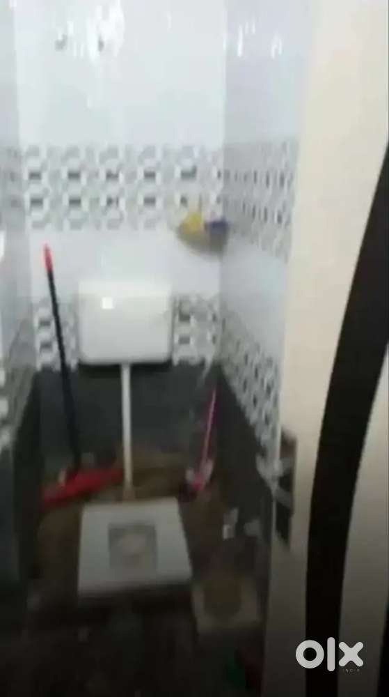 2 BHK fully furnished independent floor for family