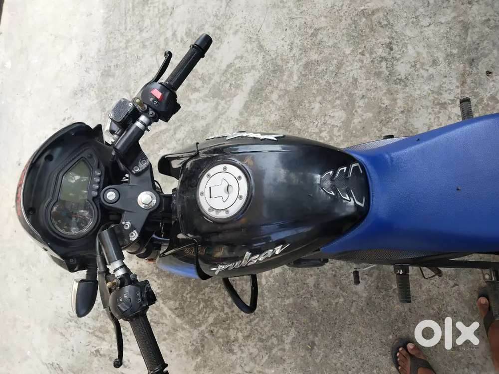 Bajaj pulsar 150 twin disc BS6 2021 model