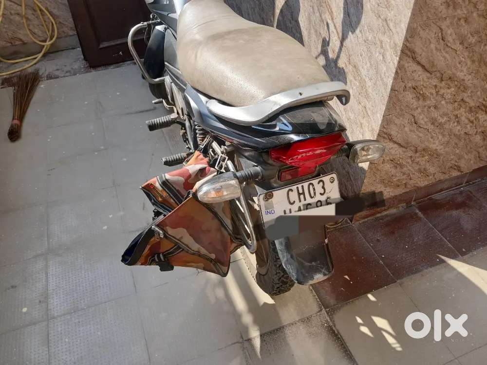 Bajaj Platina Pass 2027 A One Condition . Silver Colour . Good look