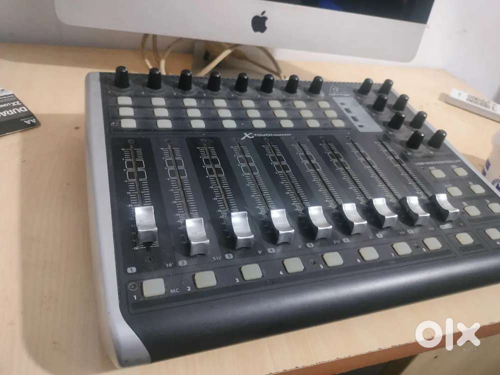 Audio mixing and fader DAW - Behringer xtouch compact