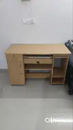 Computer table