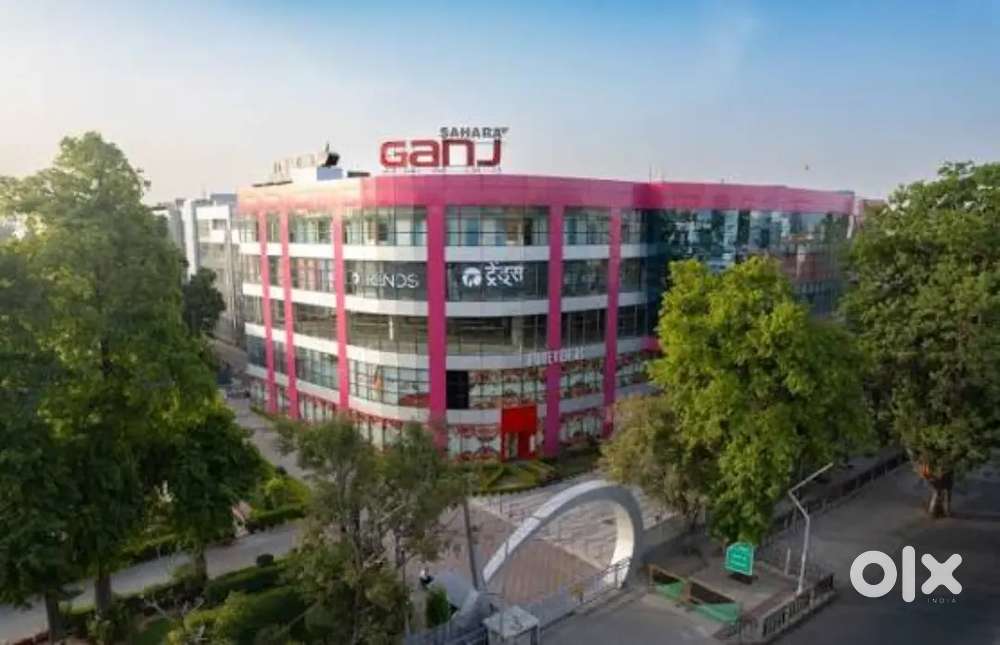 SAHARAGANJ MALL Boys And Girls Fresher And Experience Apply Now.