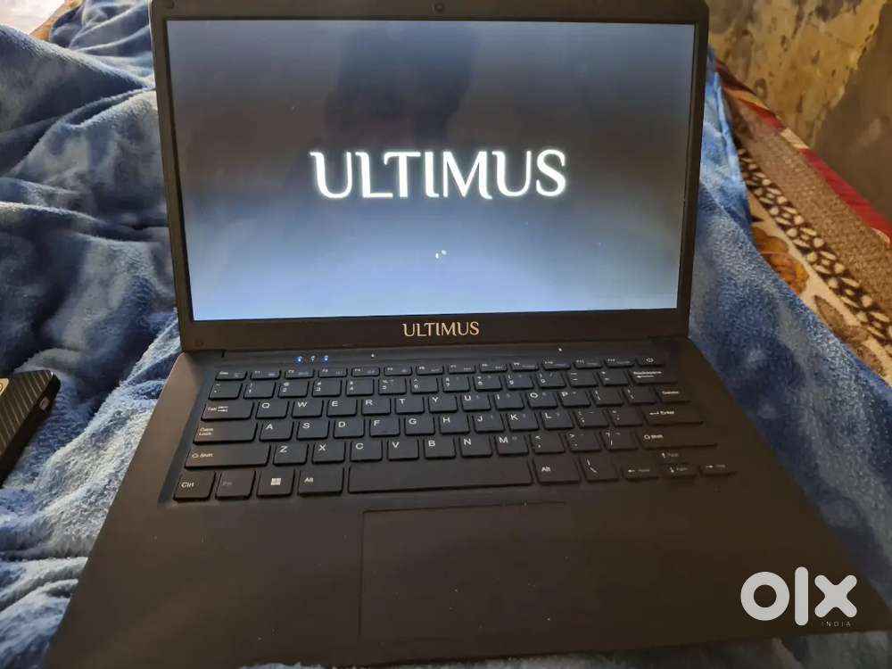 Ultimus Laptop