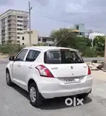 Maruti Suzuki Swift LXI Optional-O, 2017, Petrol