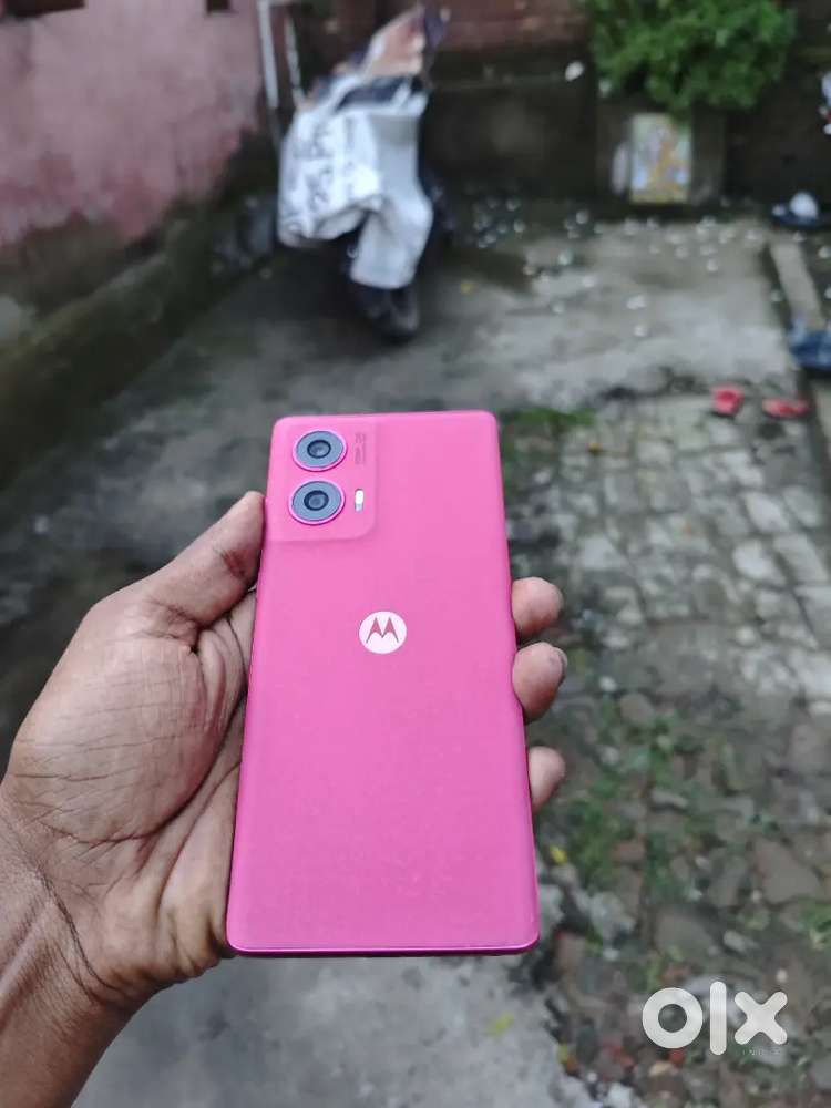 Selling my brand new condition phone