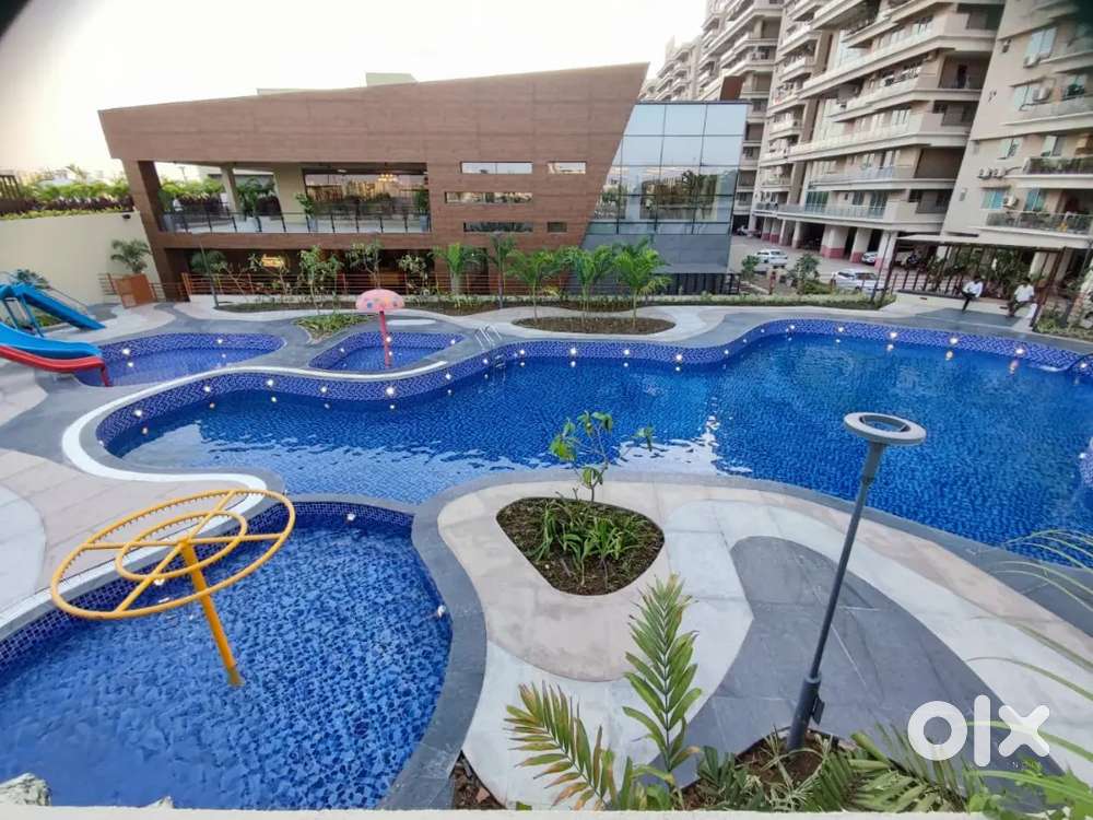 3 BHK Specious Flat 1690 SQFT  Available For Sell With Finance