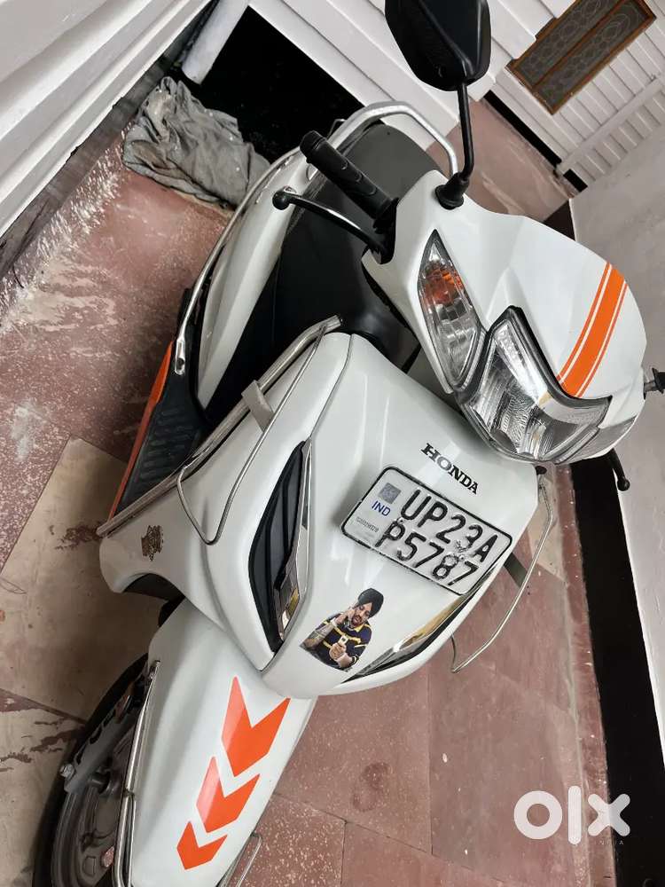 Ek dum ok new activa hai ek hee price hai