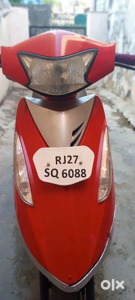 Superb Scooty