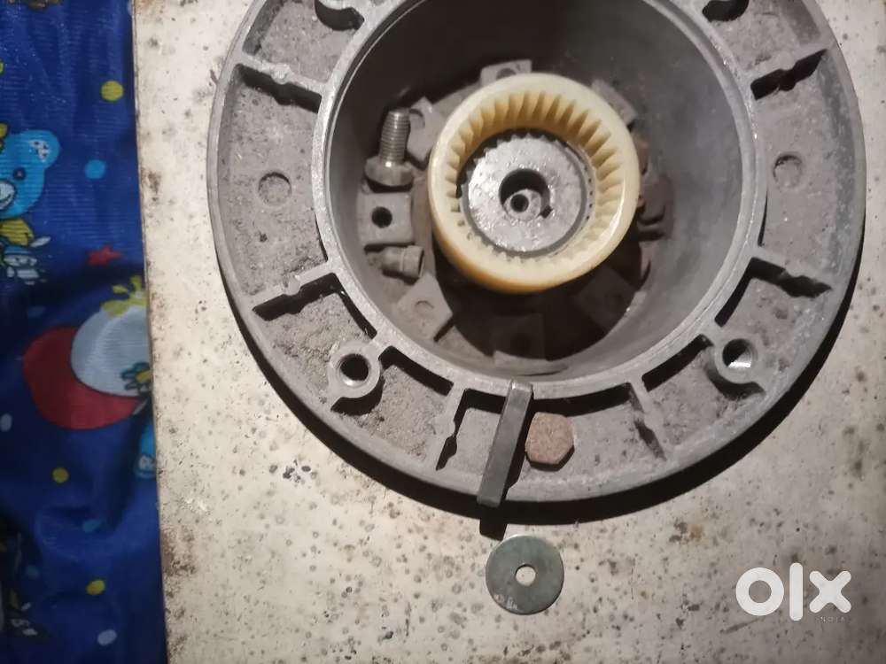 Hydrolic paper plate machine