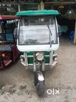 Pushpak E-rickshaw