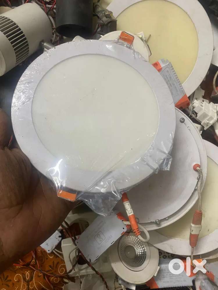 Shop led spot and focus lights working condition