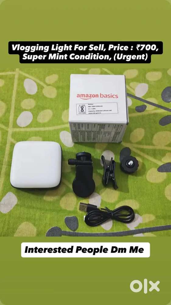 Amazon Basic Vlogging Light With Accessories Super Mint Condition