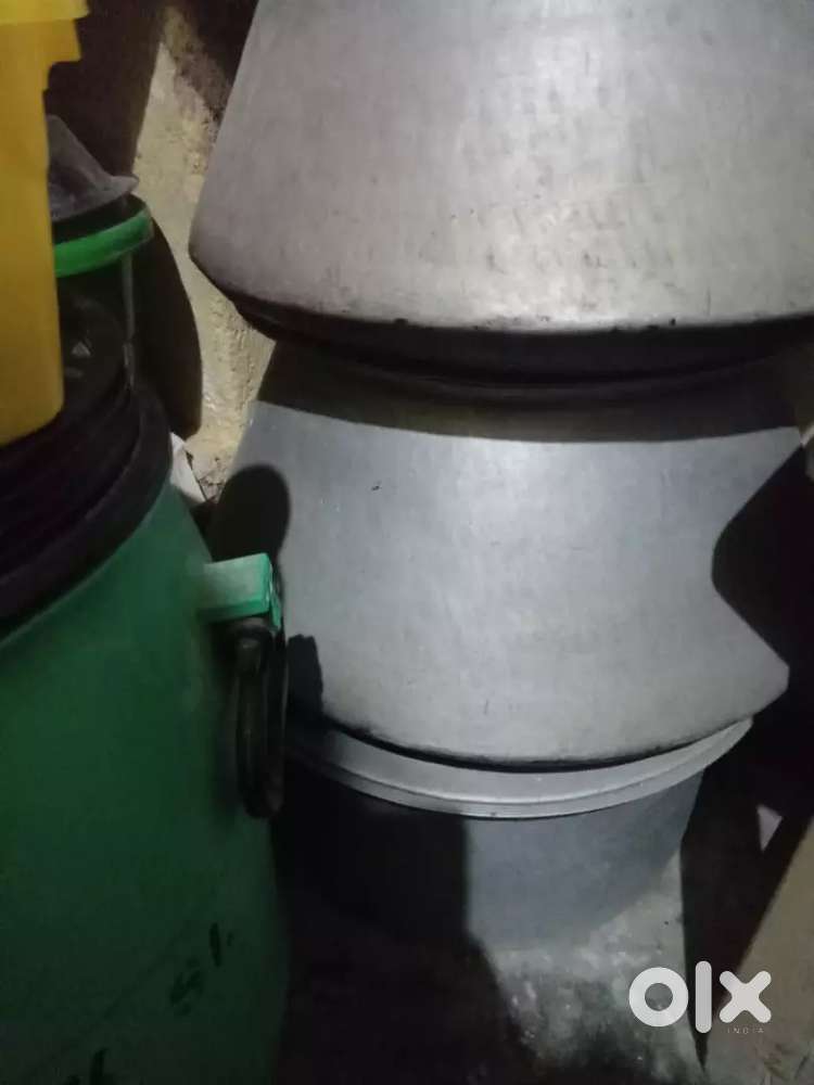 Aluminium vessels with lid