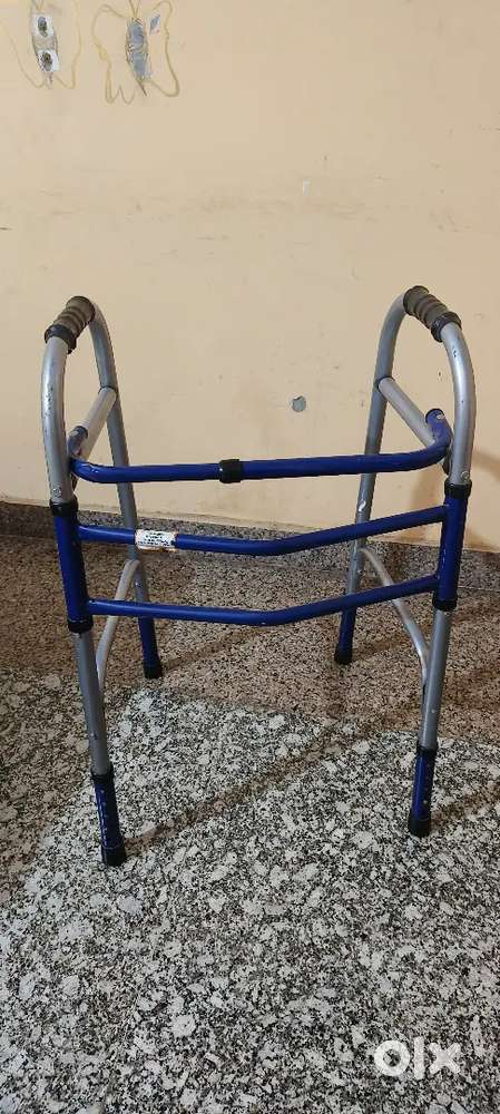 Adult walker