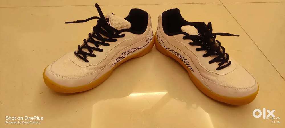Badminton Shoes