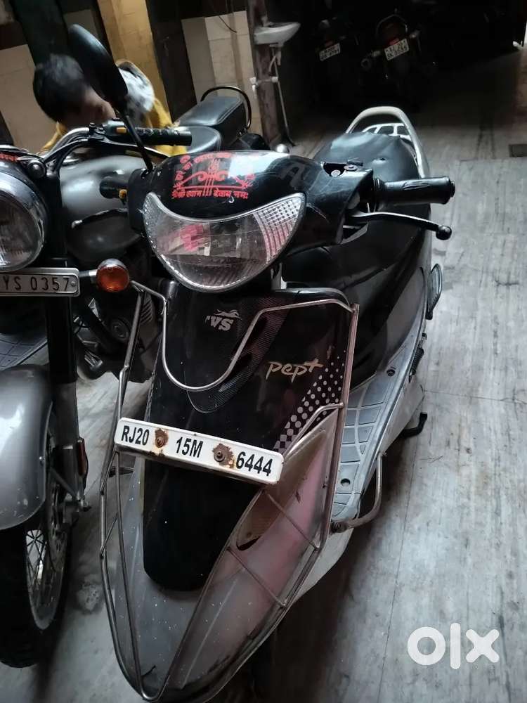 Scooty pep selling