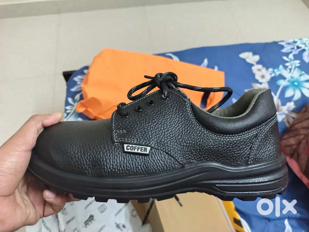 BRAND NEW SAFETY SHOE