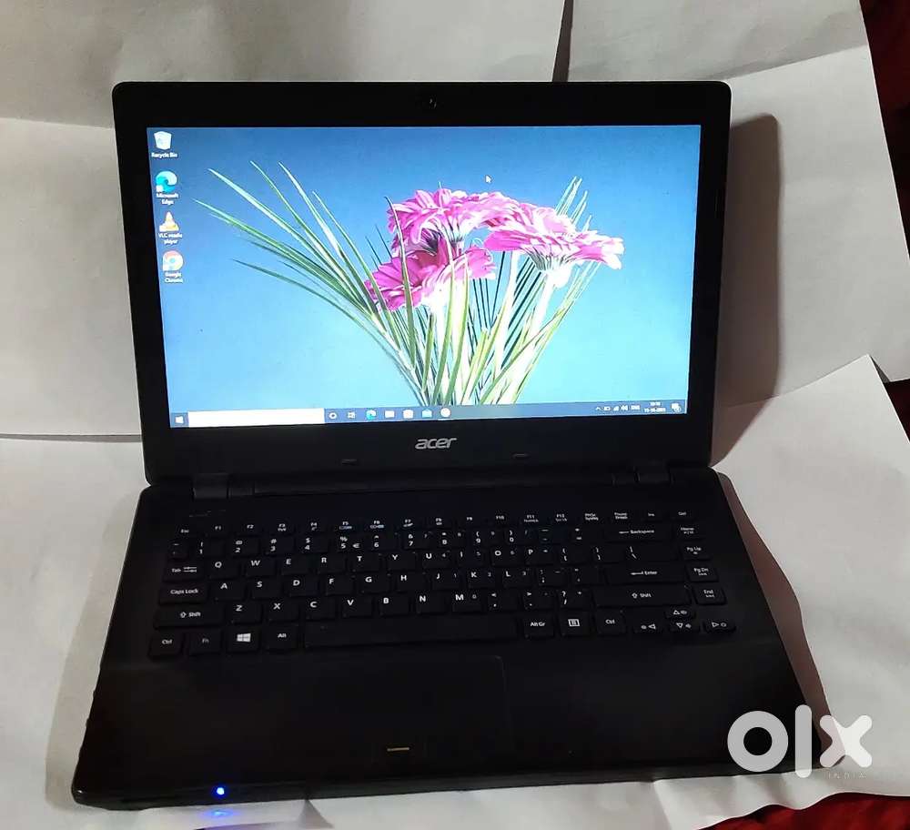 Acer i3 4th gen laptop with 256 gb ssdfull condition