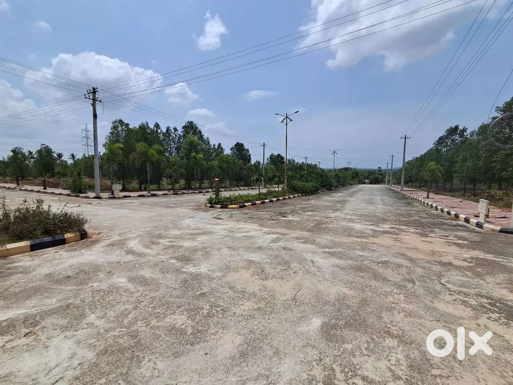 Hmda plots sale near shameerpet 3min drive leonion Resort