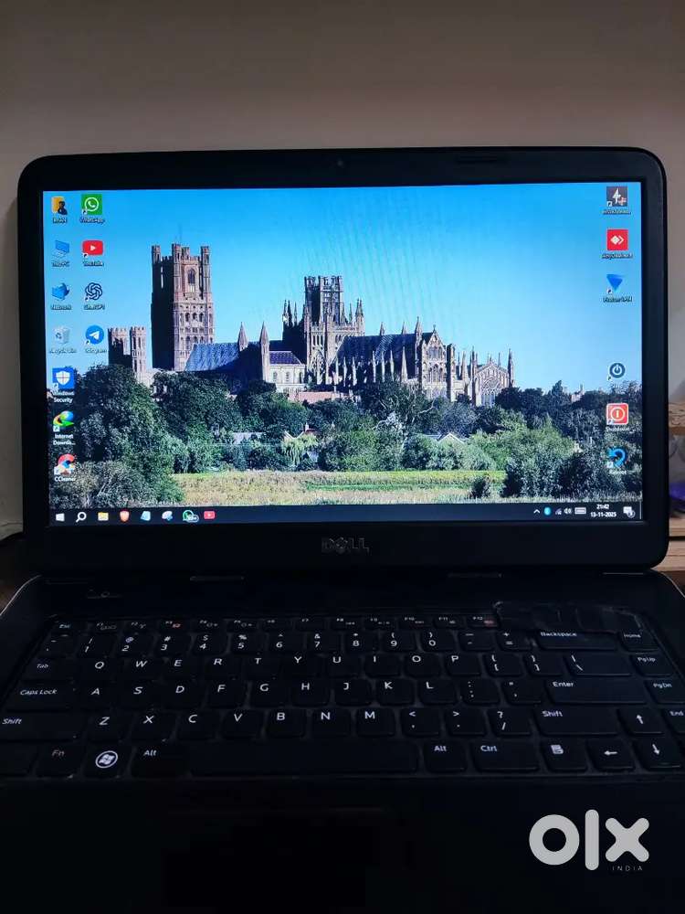 Dell Laptop - i5 3rd gen, 8gb ram (15.6 inch)