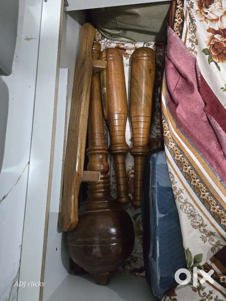 Weights and magdal both can be taken saperate and together