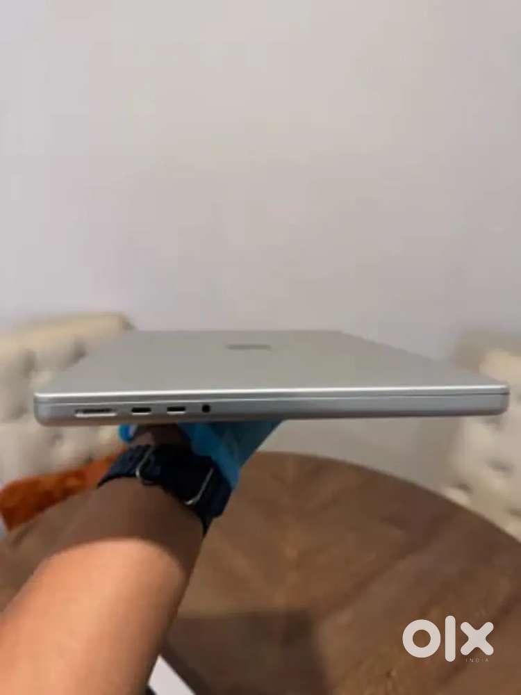 Apple 2023 MacBook Pro 14-inch M3 Pro 12-Core 18GB RAM 1TB SSD Silve