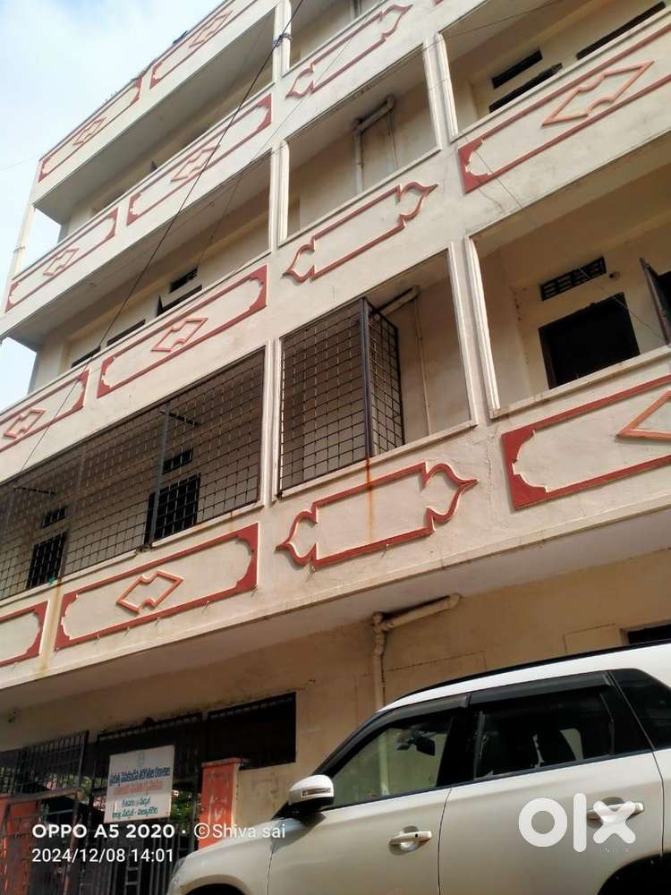 Total building for rent