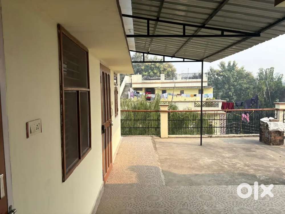 2 BHK flat for family near Gorakhnath temple