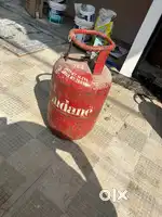 सिलेंडर बेचना है