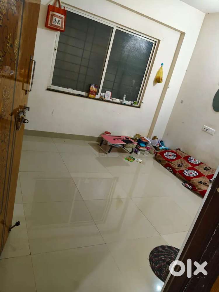 Need a female roommate in 1BHK