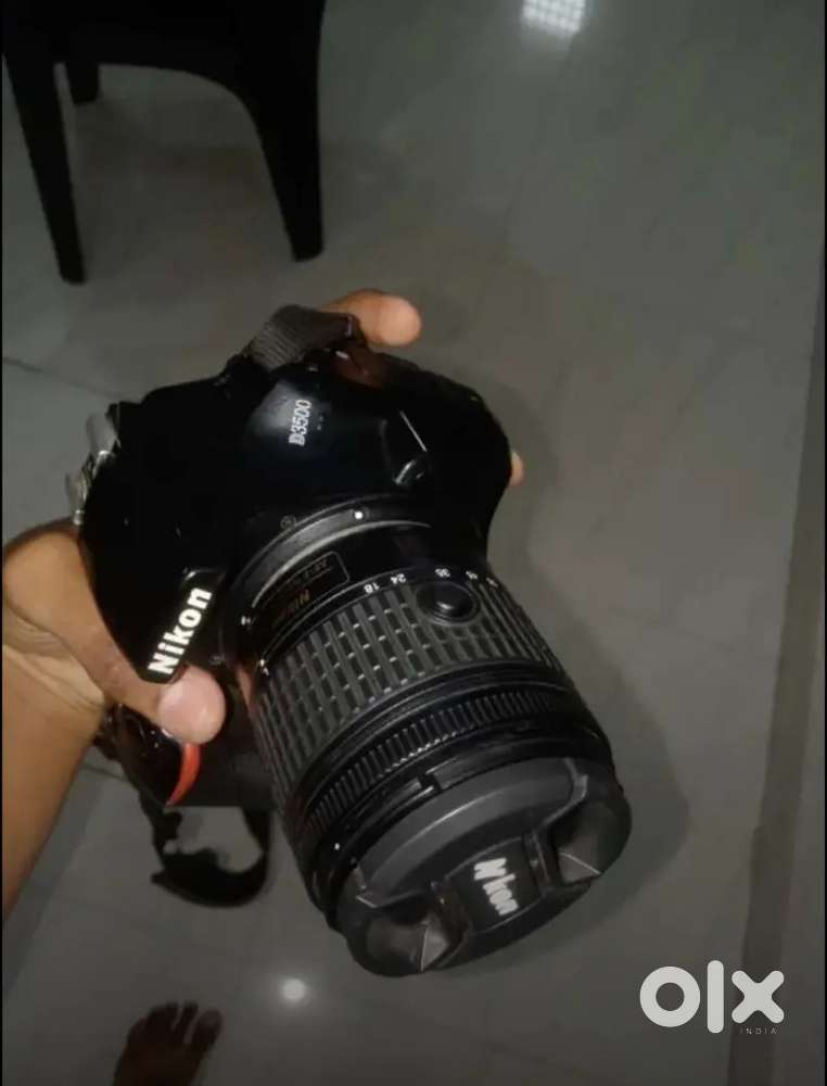 Nikom D3500 for sale two lenses