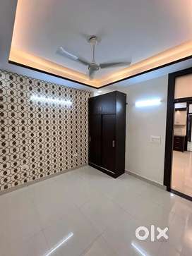 Ready to move 3 BHK builder floor in dwarka express way Gurgaon