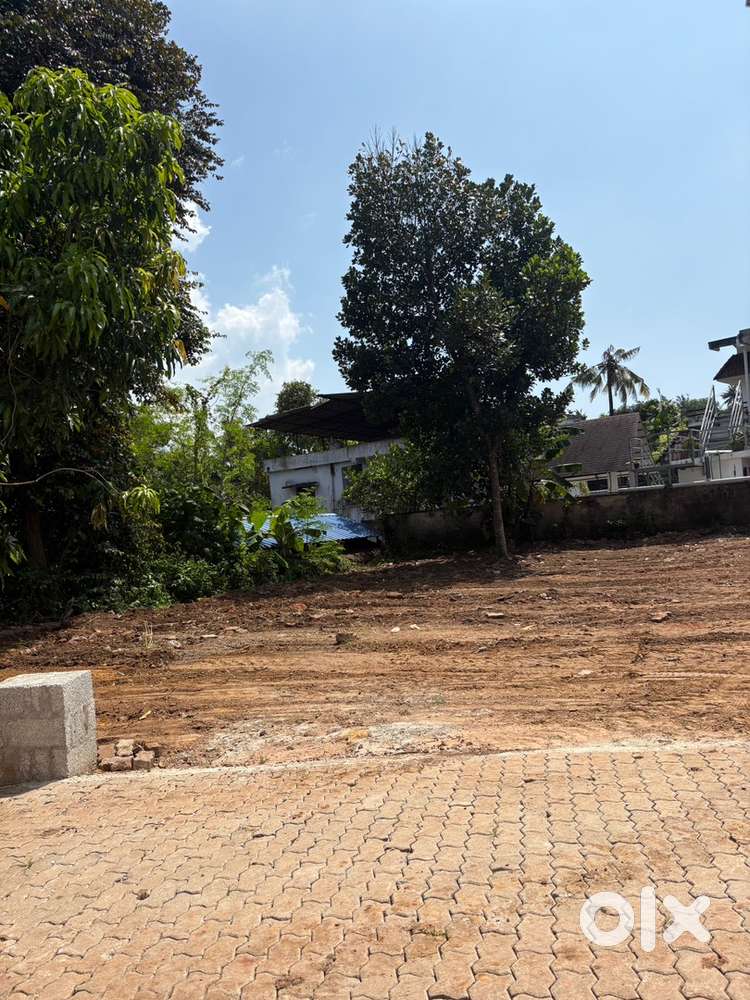 പരവൂർ ടൗണിൽ ഹൗസിങ്‌ പ്ലോട്ട്