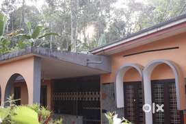 Mallappally, Pullukuthy,. 24 cent um varkka veedum 60.Lakh