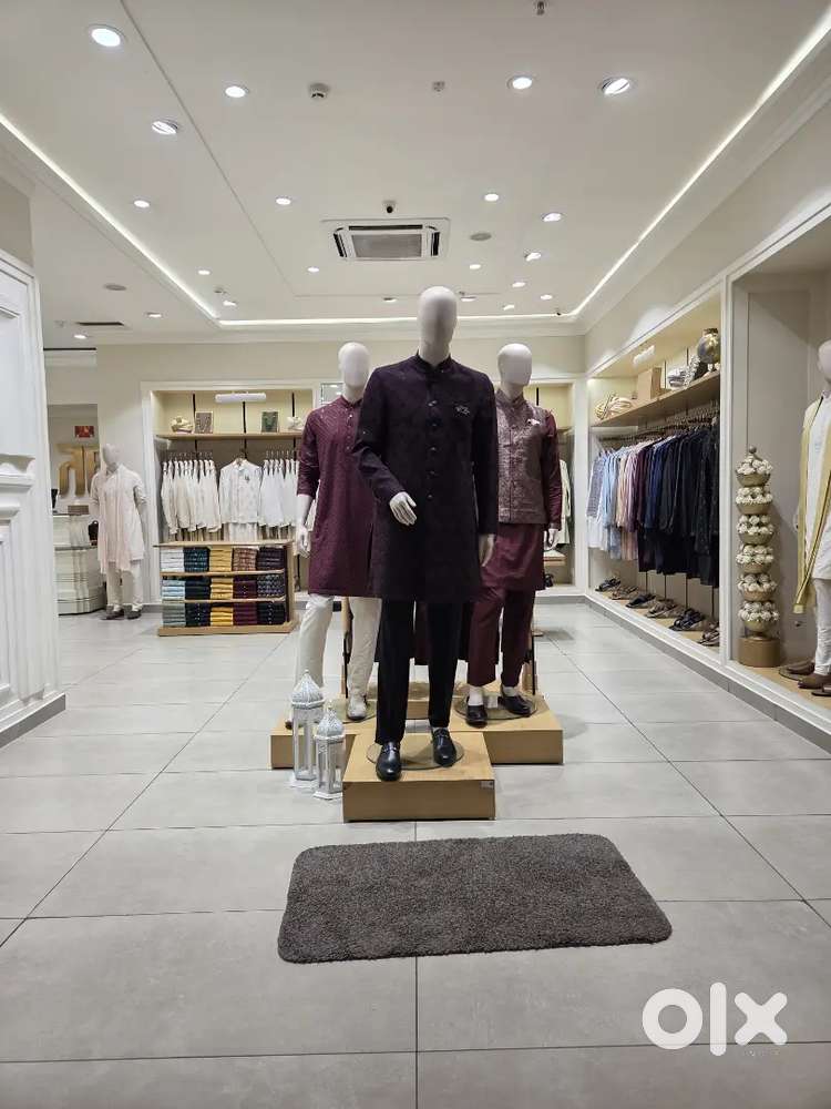 Senior Stylist for a premium brand